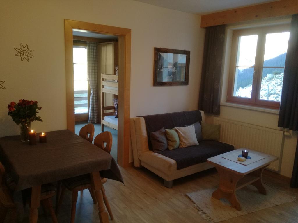 Häus`l am Ruan Aparthotel Berwang Bagian luar foto