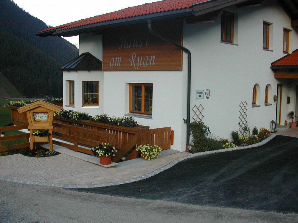 Häus`l am Ruan Aparthotel Berwang Bagian luar foto