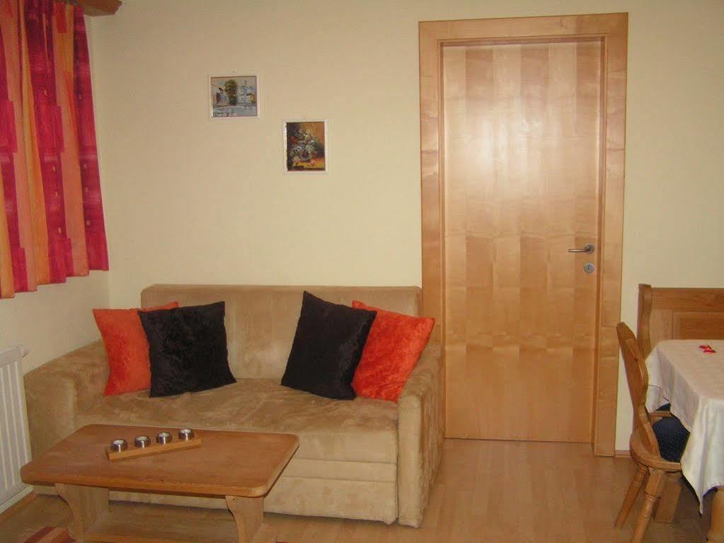 Häus`l am Ruan Aparthotel Berwang Bagian luar foto